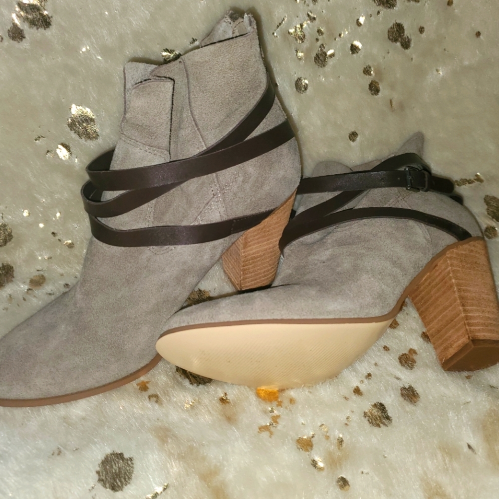 Ankle boots
